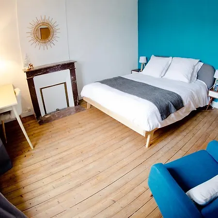 La Tour Louise Bed & Breakfast 2*