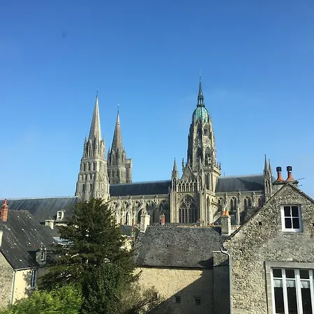 Bed & Breakfast La Tour Louise Bayeux